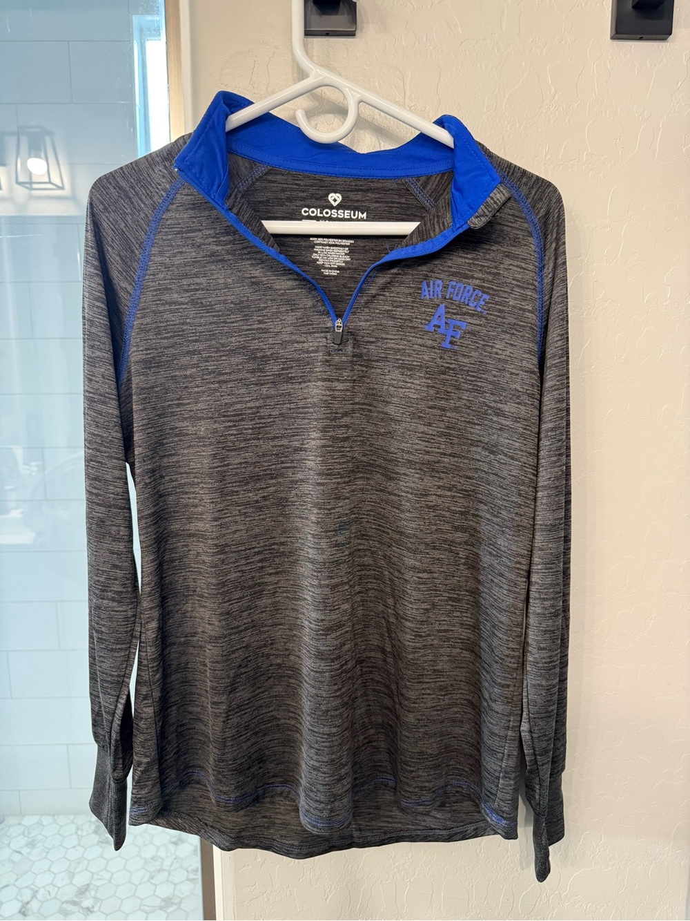 Colosseum Women's Heathered Gray Quarter-Zip Pullover with Blue Accents